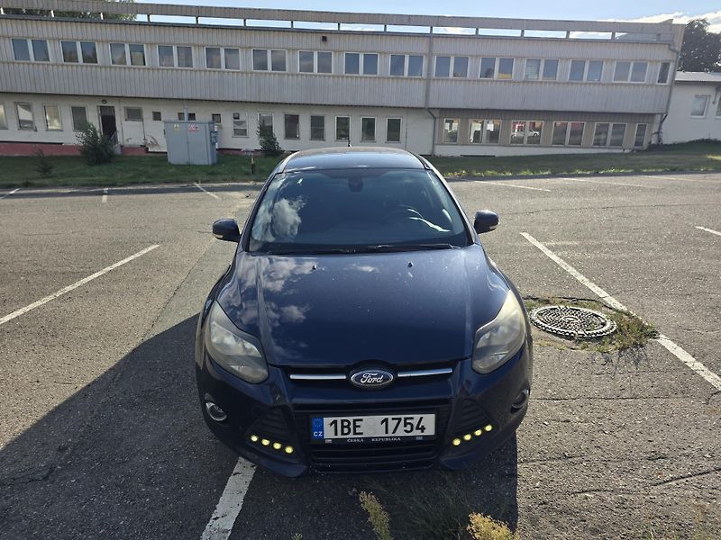 Ford Focus (2011) 1.6 TDCi 85kW Titanium - fotka 17 z 20
