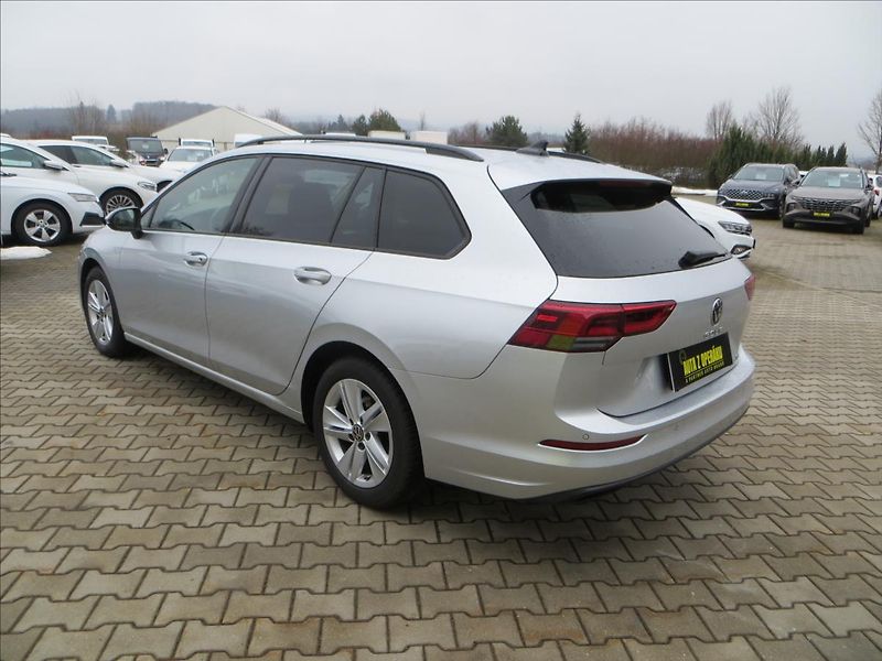 Volkswagen Golf 1,5 TSI 110kW Life DSG7 ČR - fotka 5 z 21