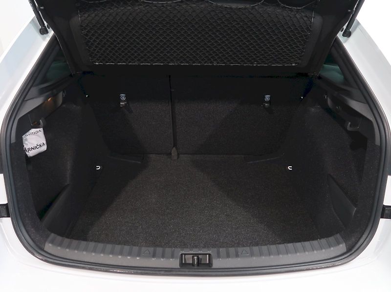 Škoda Scala (2025) MONTE CARLO 1.0TSI 85KW DSG - fotka 32 z 34