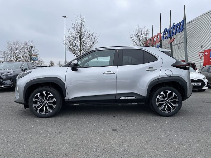 Toyota Yaris Cross 1.5 Hybrid 130k ODBĚR IHNED - fotka 8 z 29