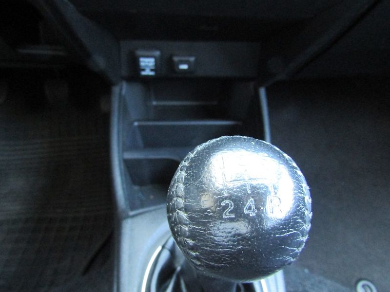 Honda Jazz (2012) 1.3 16V 73kW - fotka 32 z 35