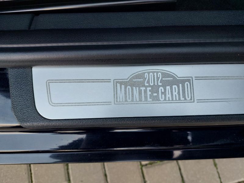 Škoda Fabia (2012) Monte Carlo 1,2TSi Zadáno!! - fotka 27 z 35