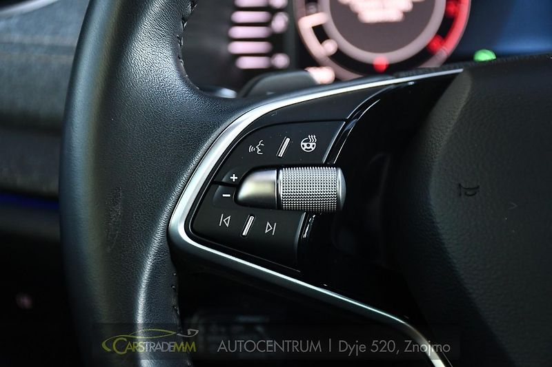 Škoda Octavia 2.0TDi Top Selection DSG ACC  - fotka 25 z 55