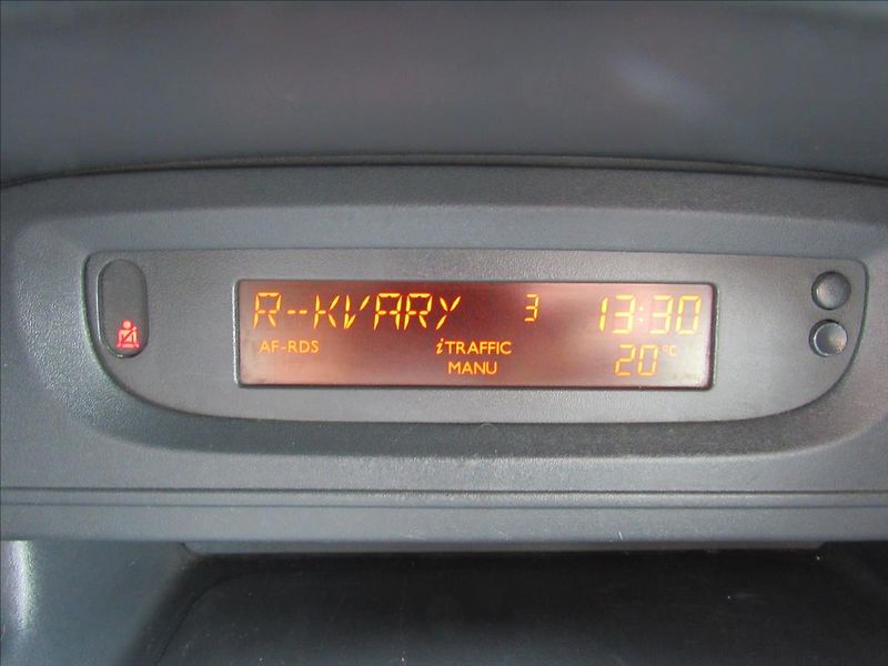 Renault Kangoo 1,5 DCi 63KW 5míst - fotka 16 z 29