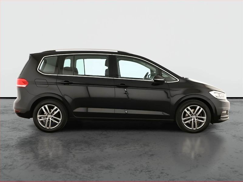 Volkswagen Touran (2018) 1.5 TSI, Navi, Park. senzory - fotka 6 z 16