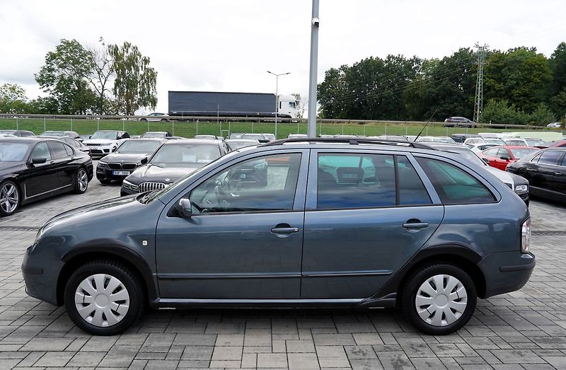 Škoda Fabia 1.4 16V Ambiente Combi 80PS - fotka 3 z 34
