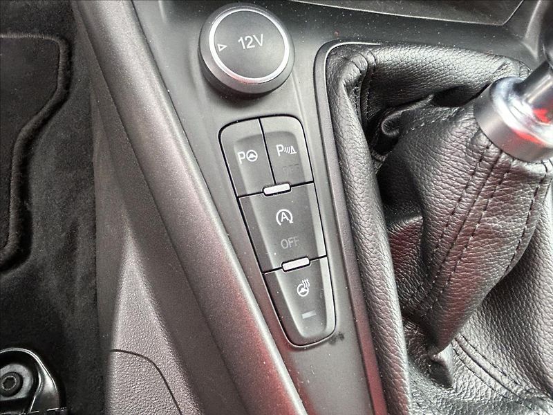 Ford Focus 1,5 TDCi 88kW,Xenon,Navi,Výhře - fotka 11 z 38