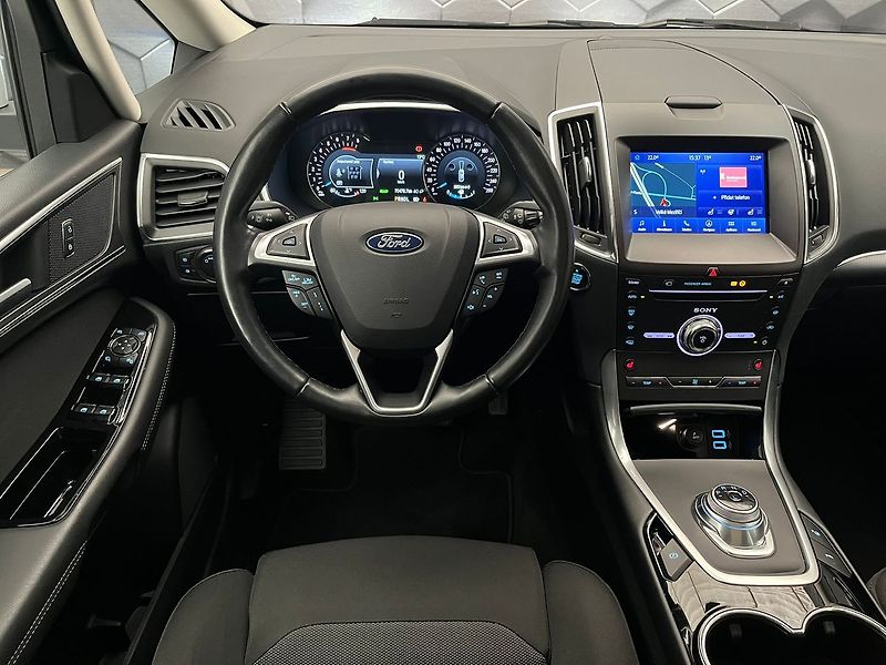 Ford S-MAX 2.5 HEV TITANIUM 7 míst - fotka 7 z 70