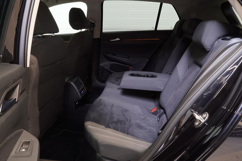 Volkswagen Golf 2.0TDI,110kW,DSG,Style,ČR,Kame - fotka 18 z 36