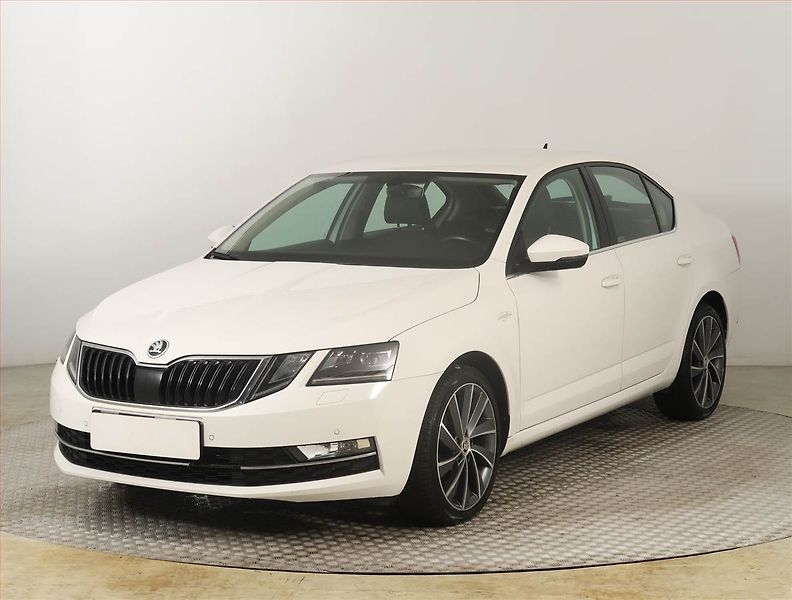 Škoda Octavia (2018) Laurin&Klement 1.4 TSI - fotka 2 z 24