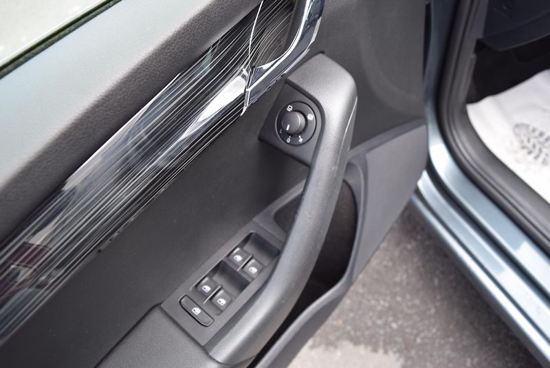 Škoda Octavia (2019) 1.5TSI 110kw AMBITION NAVI TAŽ - fotka 33 z 50