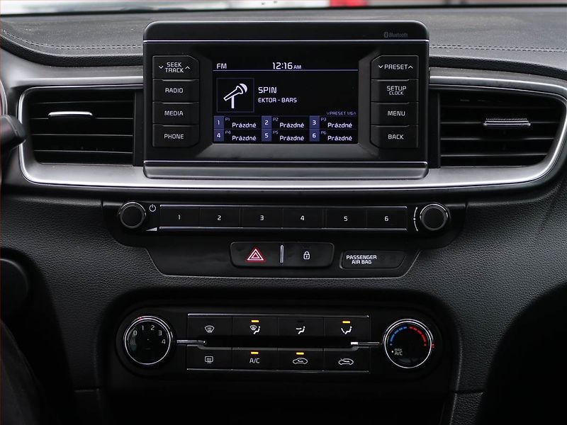 Kia Ceed (2019) 1.0 T-GDI, Serv.kniha - fotka 12 z 14