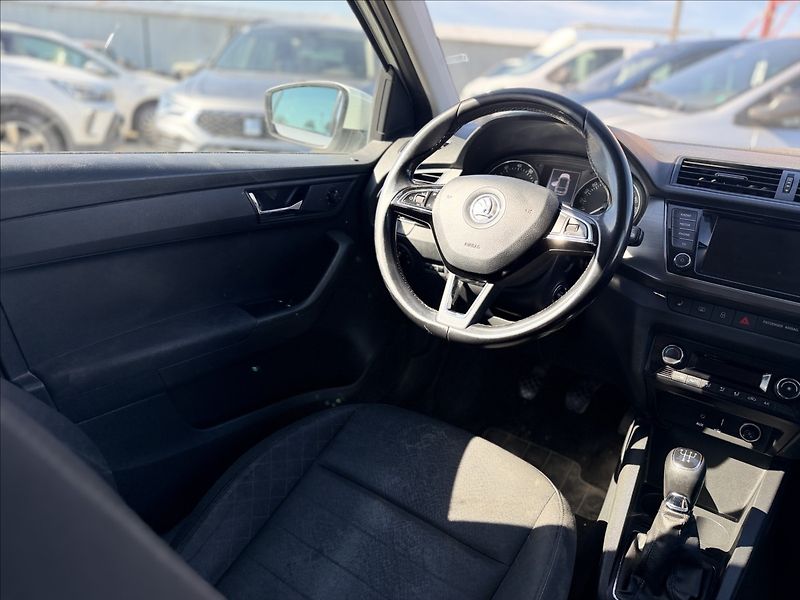 Škoda Fabia 1,2 TSI STYLE +SADA KOL - fotka 18 z 23