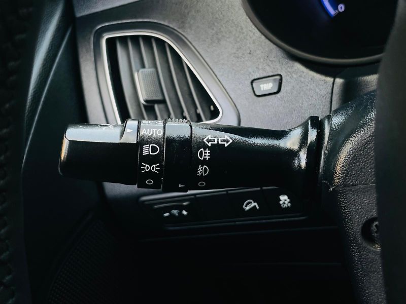 Hyundai ix35 2.0i AUTOMAT VYHŘEV SERVISKA  - fotka 44 z 48