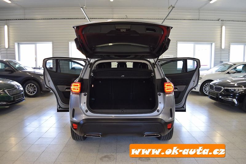 Citroën C5 Aircross HYBRID 225 ě-EAT8 165 kW-DPH - fotka 17 z 68