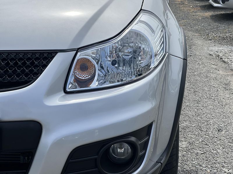 Suzuki SX4 1.6i 4x2 KLIMATIZACE TAŽNÉ - fotka 30 z 33
