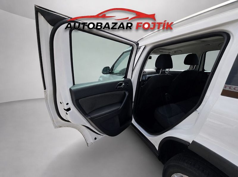 Škoda Yeti (2012) 1.2 TSi 77Kw Ambition DSG - fotka 12 z 24
