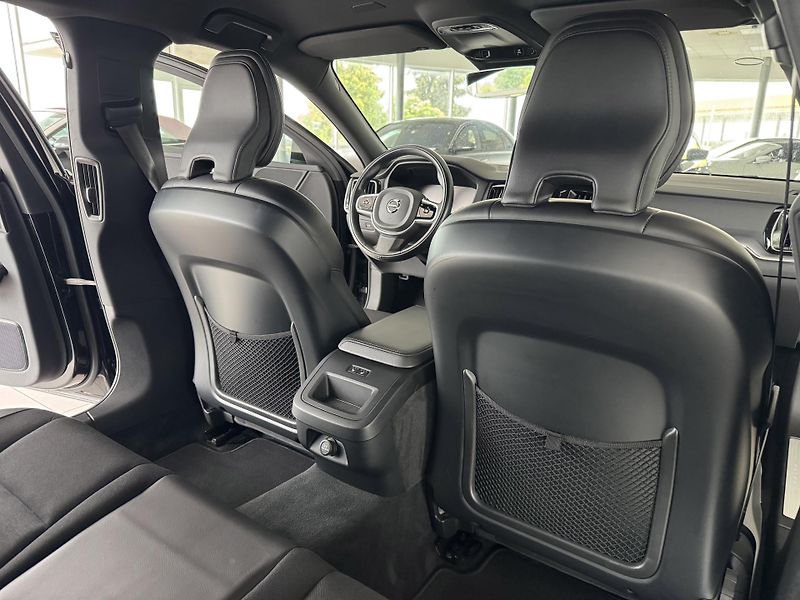 Volvo V60 D3 AUT*110kW*LED*KeyLess*DPH - fotka 16 z 34