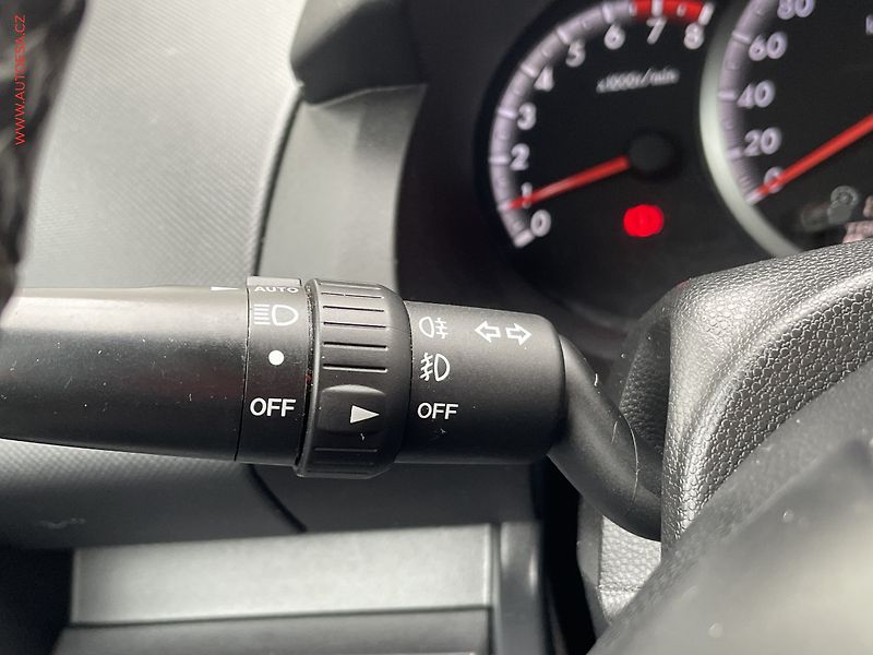 Mazda 5 (2010) 1.8 i, Xenon. výhřev sed - fotka 17 z 21