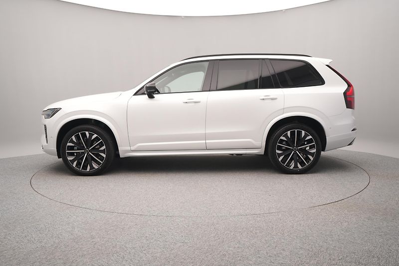 Volvo XC90 (2026) B5 AWD AUT DARK ULTRA 7 míst - fotka 10 z 26