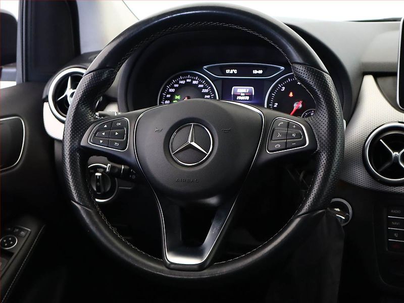Mercedes-Benz Třídy B (2015) B 200 CDI 4MATIC, 4X4 - fotka 14 z 15