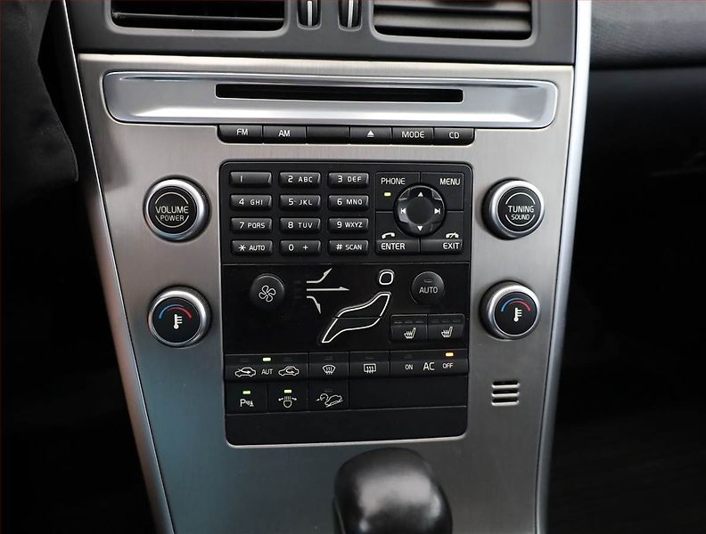 Volvo XC60 (2008) D5, 4X4, Automat, Serv.kniha - fotka 10 z 16