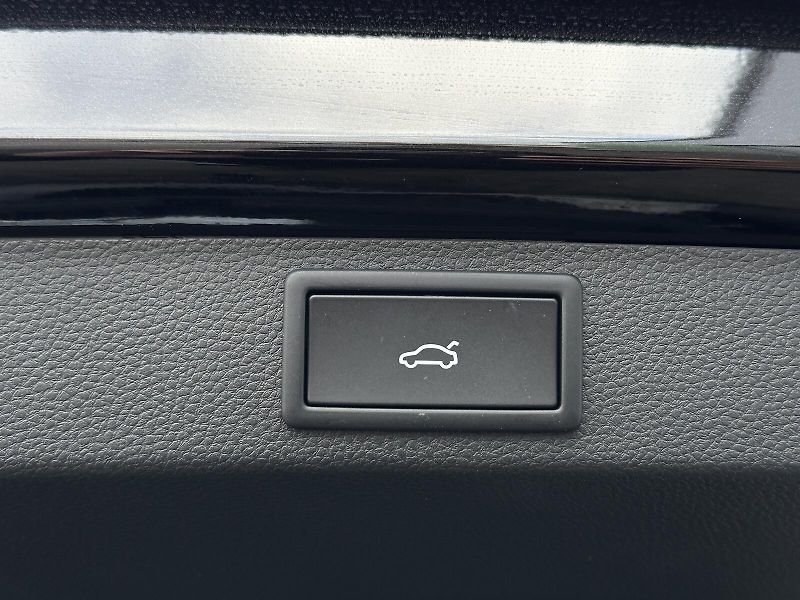 Škoda Karoq 2.0TDi 4x4 DSG 150PS Sportline - fotka 44 z 48