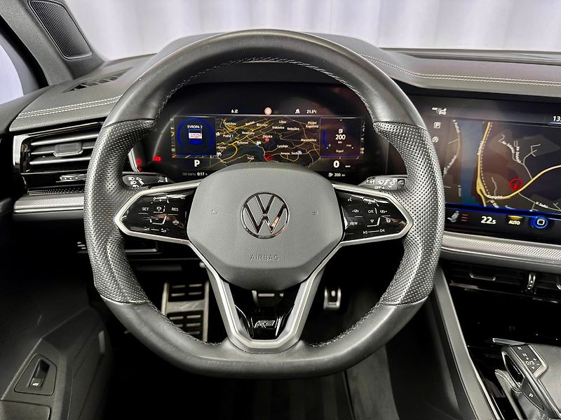 Volkswagen Touareg 4.0TDI V8 R-LINE 4MOTION, BLAC - fotka 13 z 29