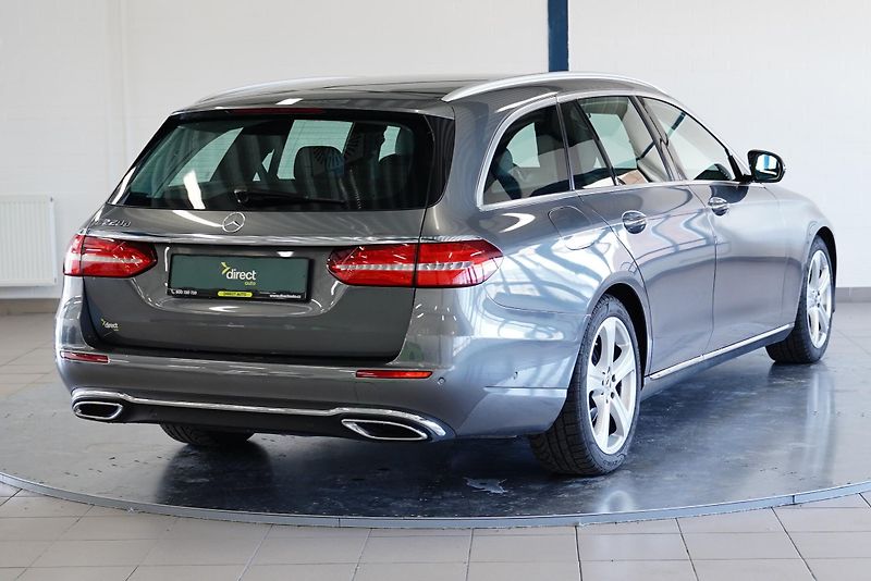 Mercedes-Benz Třídy E - fotka 2 z 37