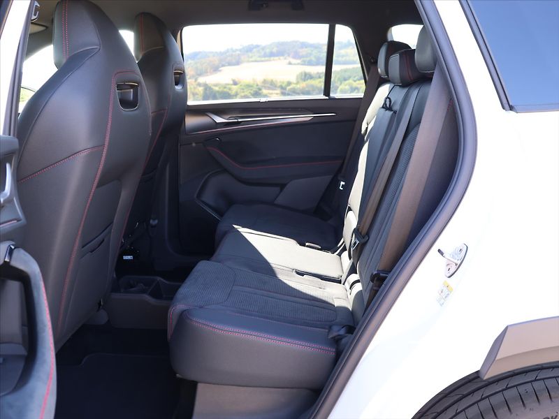 Škoda Kodiaq 2,0 TSI DSG 4x4 RS DPH - fotka 15 z 33