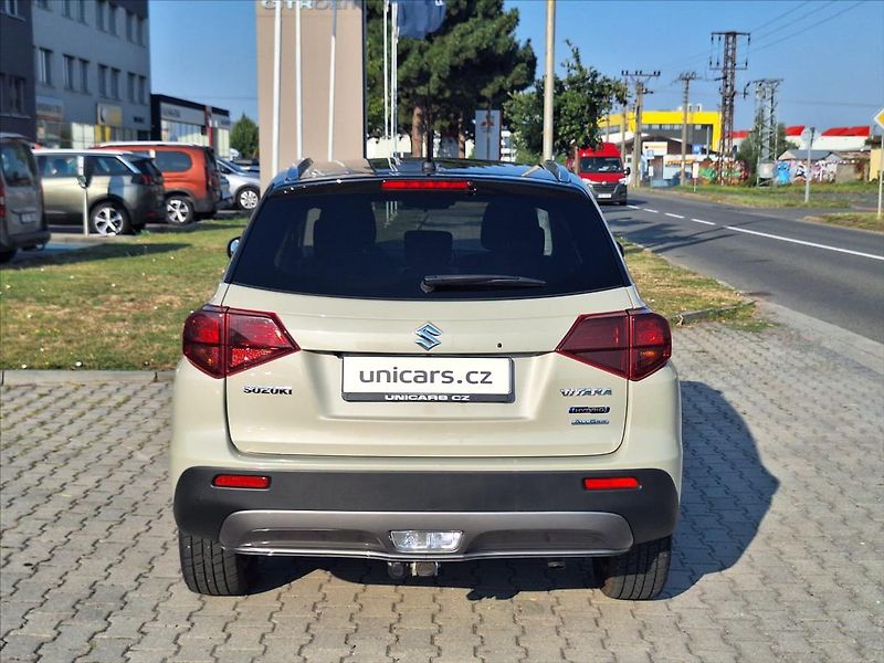 Suzuki Vitara 1,5 DualJet Hybrid  4WD AT CZ - fotka 5 z 16