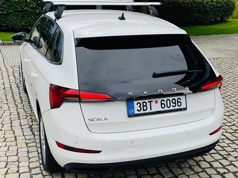 Škoda Scala 1.6TDI AUTOMAT SERVISKA TAŽNÉ - fotka 16 z 46