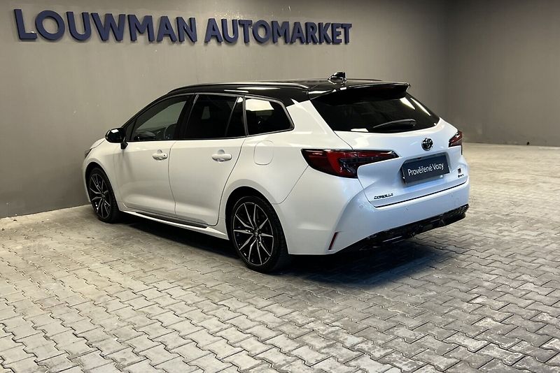 Toyota Corolla 2.0 Hybrid AT GR SPORT DYNAMIC - fotka 17 z 18