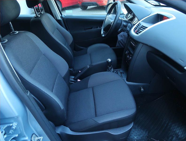 Peugeot 207 (2011) 1.4 VTi, Serv.kniha, nová STK - fotka 9 z 14