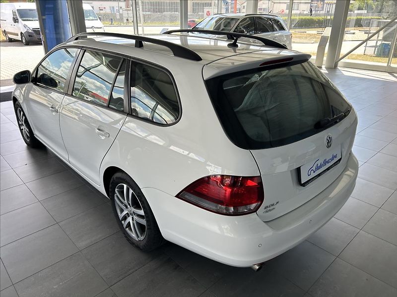 Volkswagen Golf 1,2   TSI 77kW,SERVISKA - fotka 4 z 20