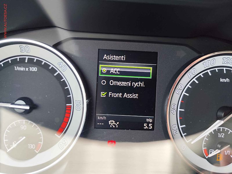 Škoda Superb (2020) 2.0TDi, ČR, DSG, LED, kamera - fotka 24 z 31