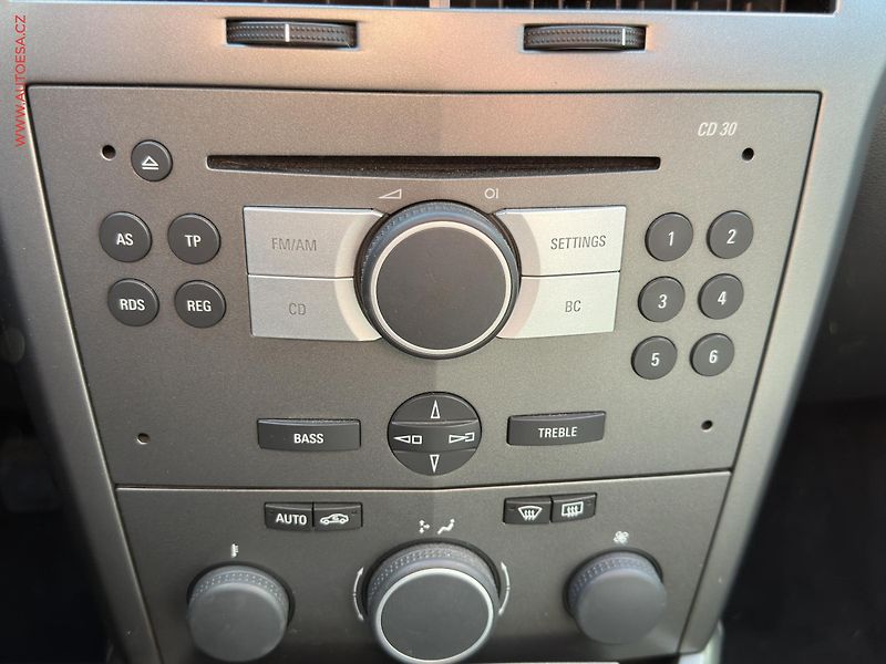 Opel Astra (2006) 1.7CDTI, AC, temp - fotka 16 z 17