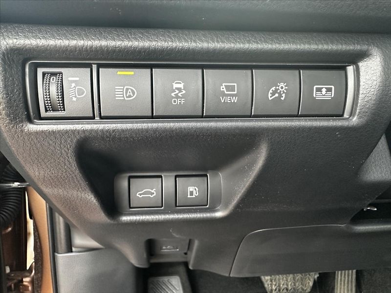 Toyota Camry 2,5 Executive - fotka 10 z 13