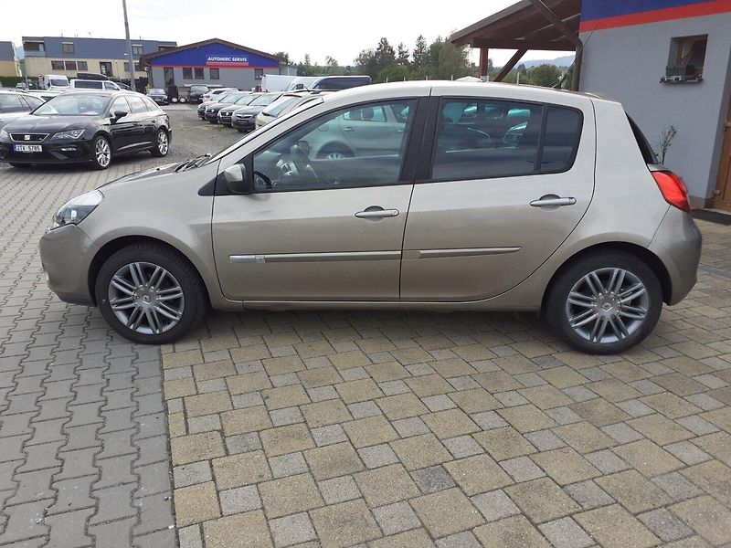 Renault Clio (2009) 1.5 DCi KLIMA - fotka 6 z 20