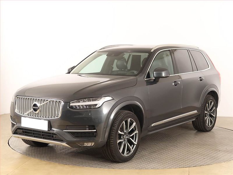 Volvo XC90 (2017) D5 AWD - fotka 2 z 19