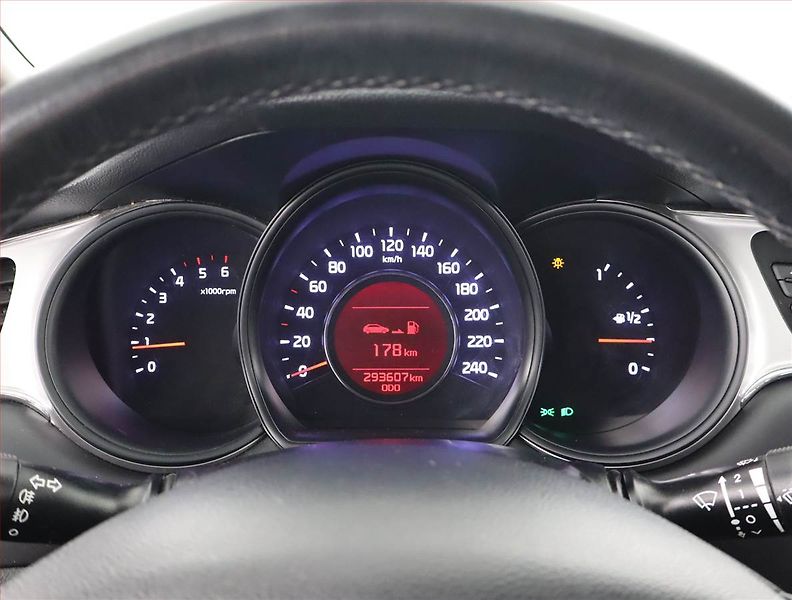 Kia Ceed (2015) 1.4 CRDi, po STK - fotka 11 z 17