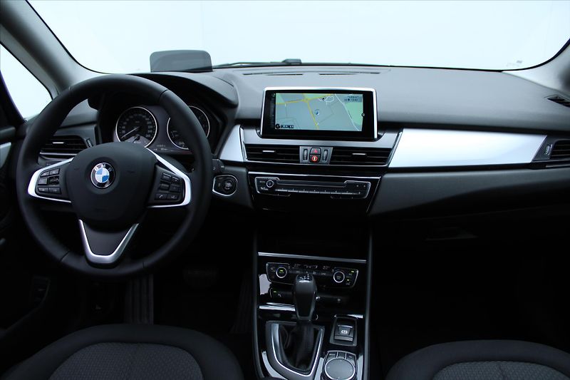 BMW Řada 2 218d xDrive GRAN TOURER 7-MÍST - fotka 16 z 28