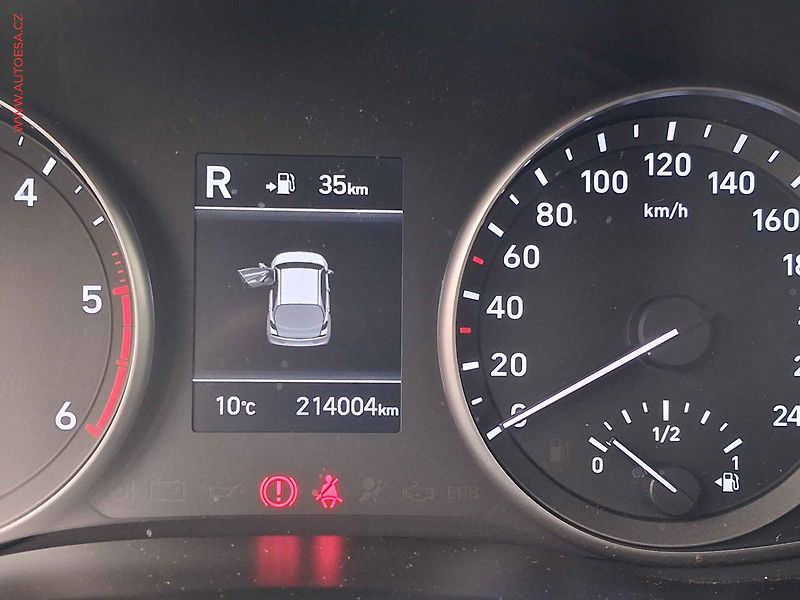 Hyundai i30 (2017) 1.6 CRDi, 1.maj,ČR, AC, tempo - fotka 17 z 18
