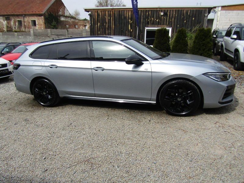 Volkswagen Passat Variant (2024) 2.0 TDI 110kW DSG ACC - fotka 8 z 47