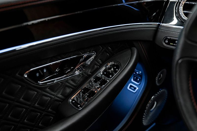 Bentley Continental GT V8 - fotka 15 z 20