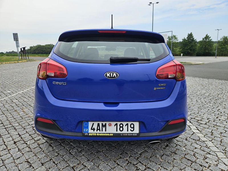 Kia Ceed (2015) 1.4crdi 66kw, MOŽNÉ SPLÁTKY  - fotka 8 z 24