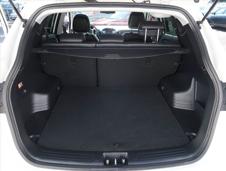 Hyundai ix35 (2013) 2.0 CRDi, 4X4, Automat - fotka 14 z 18