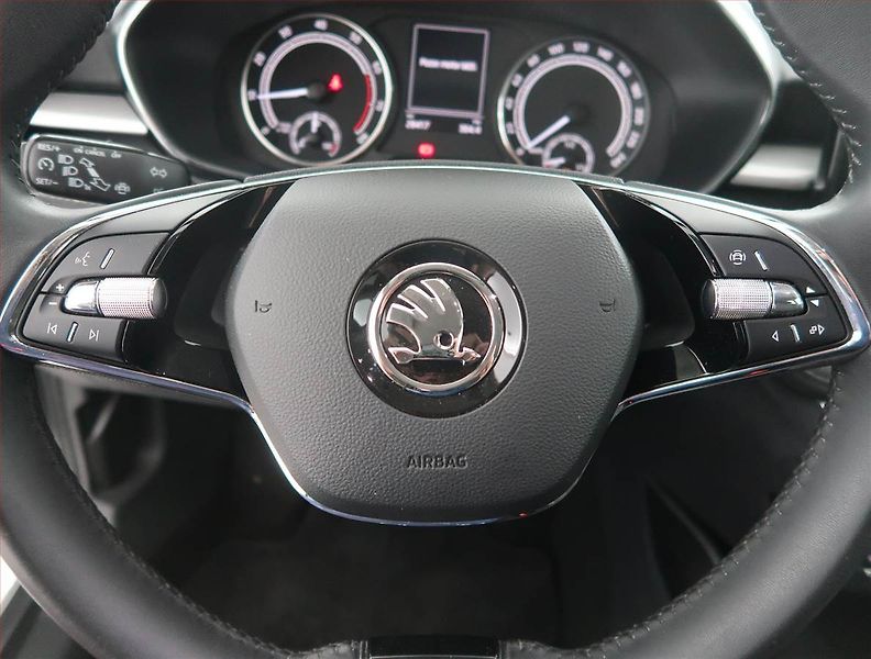 Škoda Fabia (2023) Style 1.0 TSI, Serv.kniha - fotka 15 z 19