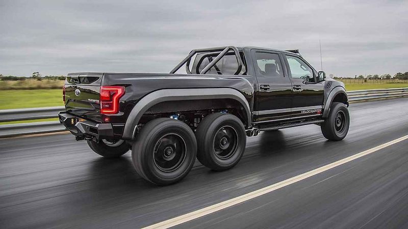 Hennessey VelociRaptor 6x6.