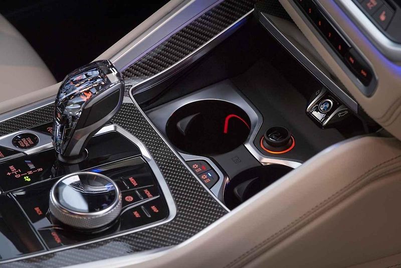 BMW X6 M50i